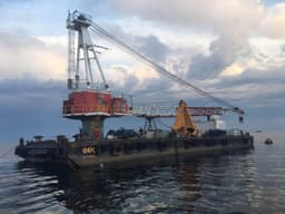 BCYRUS ERIE MK-100 Pedastal vinç hareket halinde